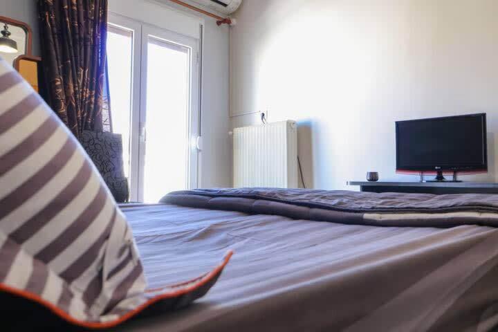 Topfloor Central Apt With Urban Views,3' To Metro Athen Exterior foto