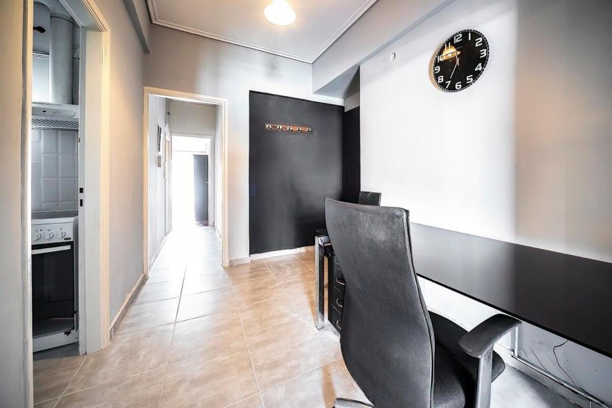 Topfloor Central Apt With Urban Views,3' To Metro Athen Exterior foto